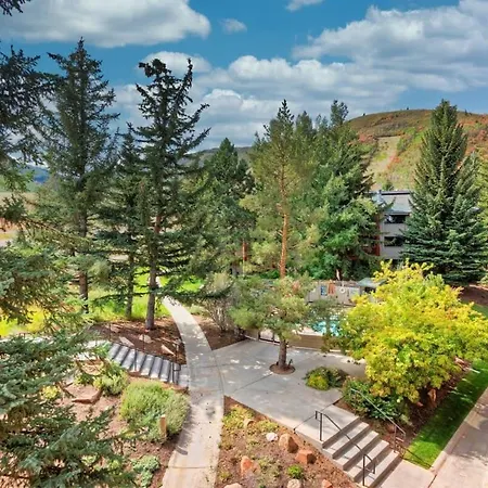 True Ski In Out 5 Bdr With Stunning Mountain Views